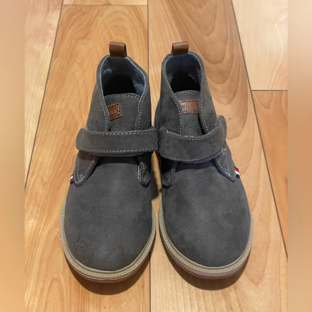 Tommy Hilfiger Boys‎ Michael Suede Boots-Size 9